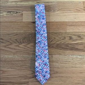 Egara Tie